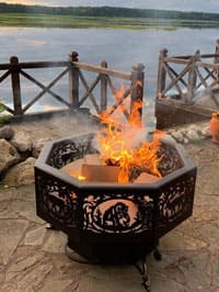 очаг для костра у реки